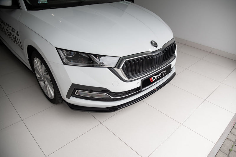 Maxton frontsplitter til Skoda Octavia Mk4 – blank sort – billede 3 af 7