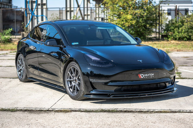 Maxton Front Splitter V.2 Tesla Model 3 - Gloss Black