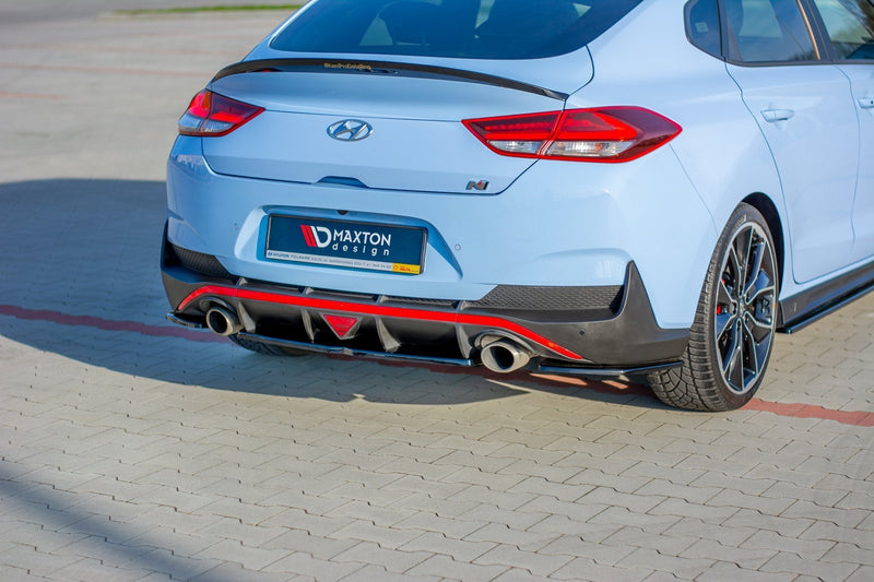Maxton rear splitter til Hyundai I30 N Mk3 Fastback – blank sort – billede 1 af 5