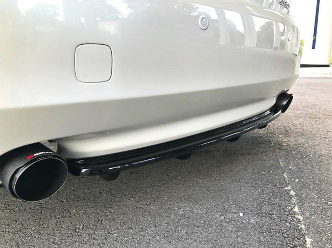 Maxton rear splitter til Lexus GS 300 Mk3 Facelift (with vertical bars) – blank sort – billede 2 af 3