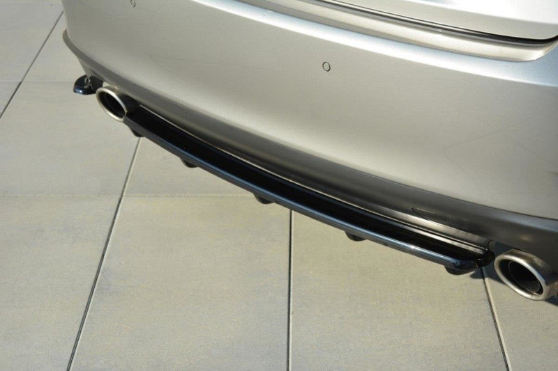 Maxton Central Rear Splitter Lexus Is Mk3 T (With Vertical Bars) - Gloss Black