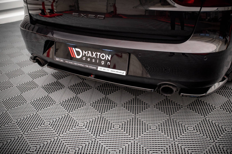 Maxton Central Rear Splitter For Seat Exeo - Gloss Black
