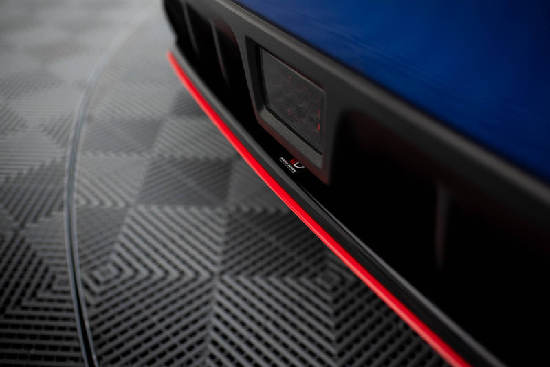 Maxton Central Rear Splitter V.2 Subaru Wrx Sti - RED + GLOSS BLACK