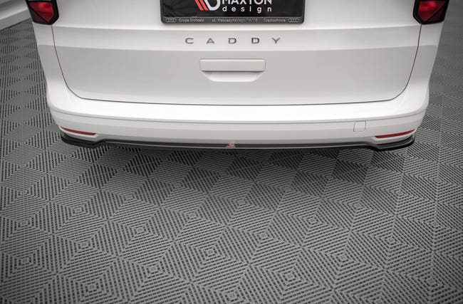 Maxton rear splitter til Volkswagen Caddy Mk5 / Ford Transit Connect Mk3 – blank sort – billede 1 af 5