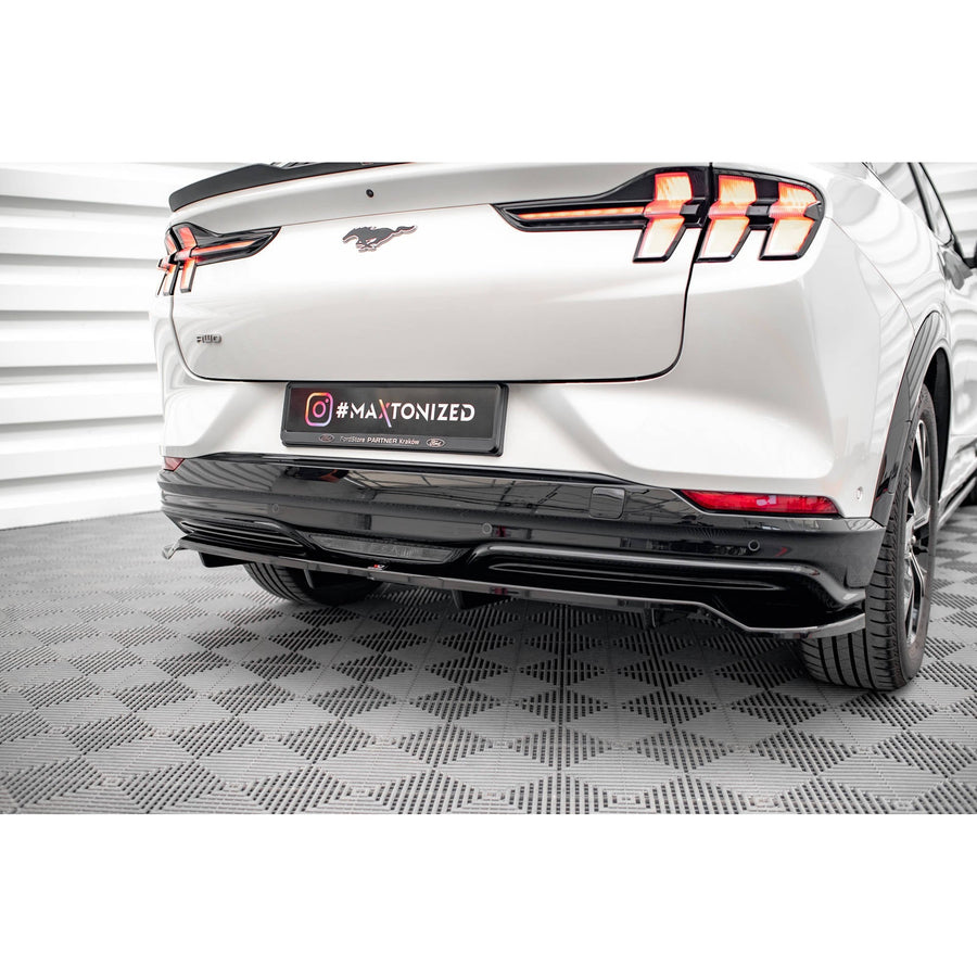 Maxton rear splitter til Ford Mustang Mach-E Mk1 – blank sort – billede 1 af 6
