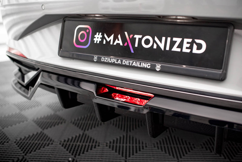 Maxton rear splitter til Hyundai Elantra Mk7 – blank sort – billede 4 af 6