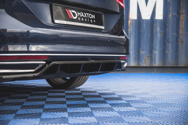 Maxton rear splitter til Volkswagen Passat B8 – blank sort – billede 2 af 5
