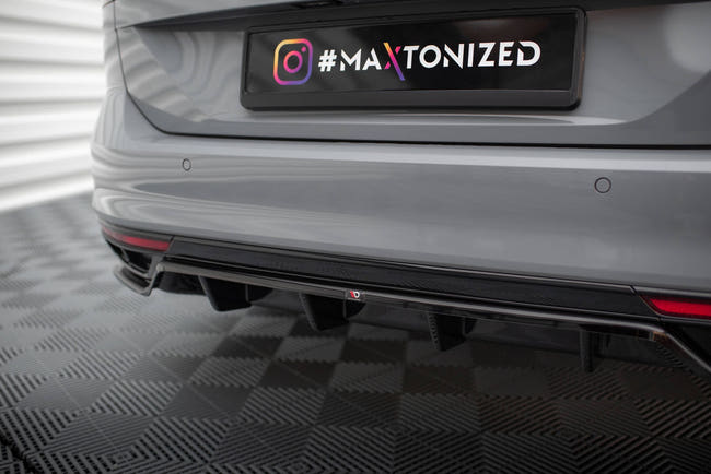 Maxton Central Rear Splitter (With Vertical Bars) Volkswagen Passat R-line B8 Facelift - Gloss Black