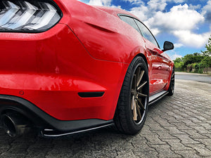 Maxton side splitters til Ford Mustang Mk. 6 Facelift – blank sort – billede 1 af 4