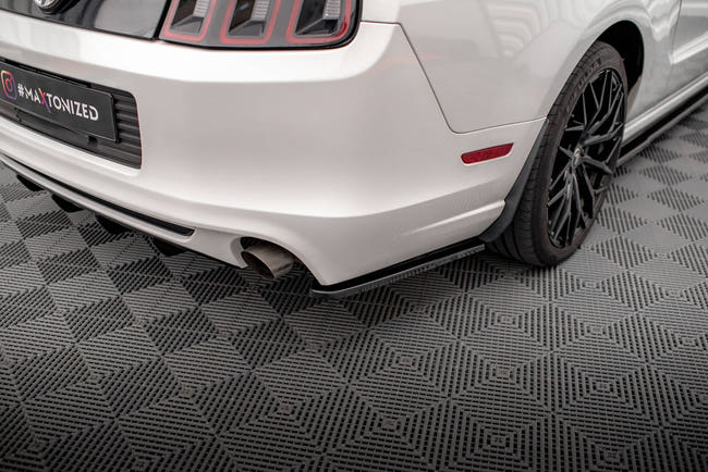 Maxton Rear Side Splitters Ford Mustang Mk5 Facelift - Gloss Black