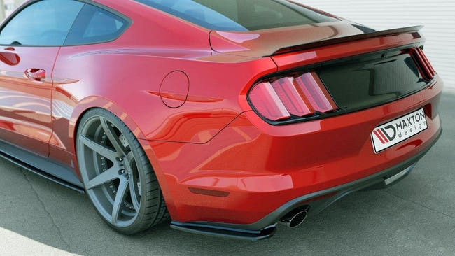 Maxton side splitters til Ford Mustang Mk6 – blank sort – billede 1 af 4