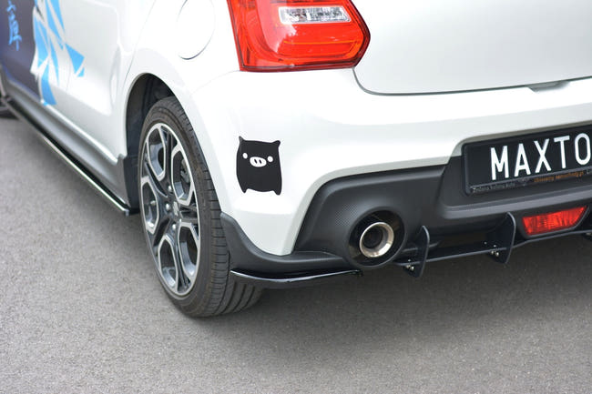 Maxton side splitters til Suzuki Swift Mk6 – blank sort – billede 1 af 6