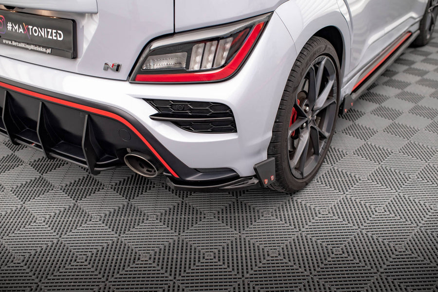 Maxton side splitters til Hyundai Kona N Mk1 – blank sort – billede 1 af 5