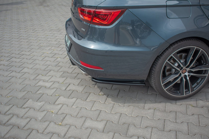 Maxton side splitters til Seat Leon Cupra Mk3 Facelift Sportstourer – blank sort – billede 2 af 5