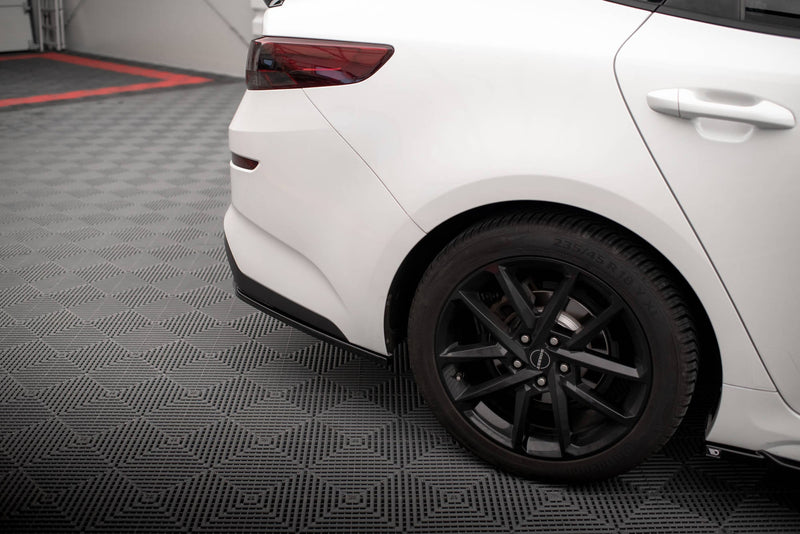 Maxton side splitters til Kia Optima Mk4 Facelift – blank sort – billede 2 af 6
