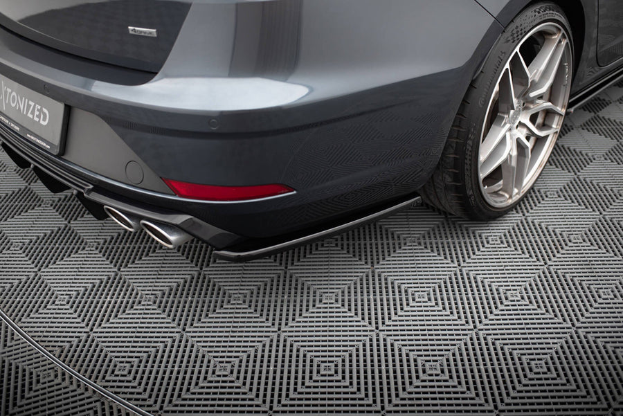 Maxton side splitters til Seat Leon Cupra Mk3 Facelift Sportstourer – blank sort – billede 1 af 5