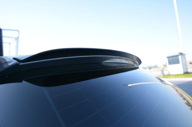 Maxton spoiler cap til BMW 5 E61 M-PACK – blank sort – billede 1 af 7