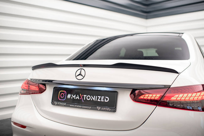 Maxton spoiler cap til Mercedes-Benz E Sedan AMG-Line W213 Facelift – blank sort – billede 1 af 5