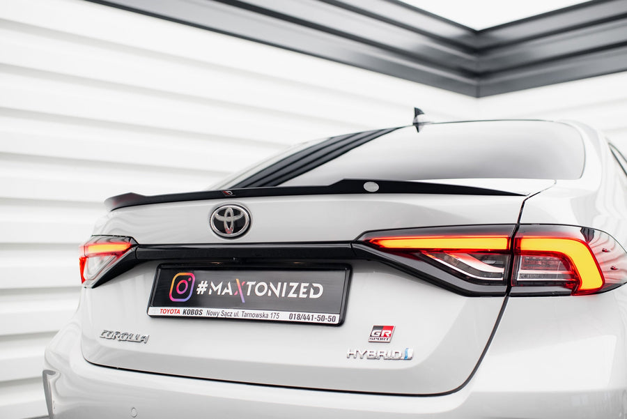 Maxton spoiler cap til Toyota Corolla Mk12 Sedan – blank sort – billede 1 af 4