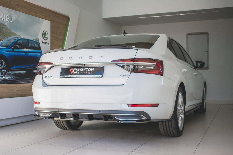 Maxton rear valance til Skoda Superb Liftback / Combi Mk3 Facelift – blank sort – billede 1 af 7