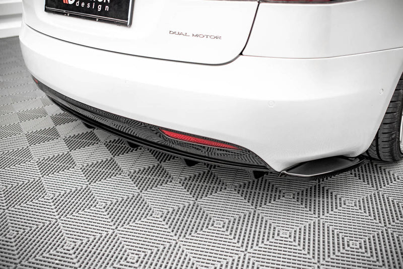 Maxton Rear Valance Tesla Model S Facelift - Gloss Black