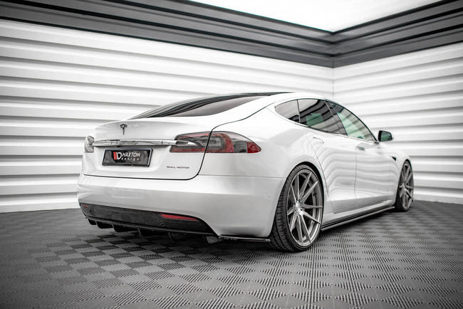 Maxton rear valance til Tesla Model S Facelift – blank sort – billede 2 af 8