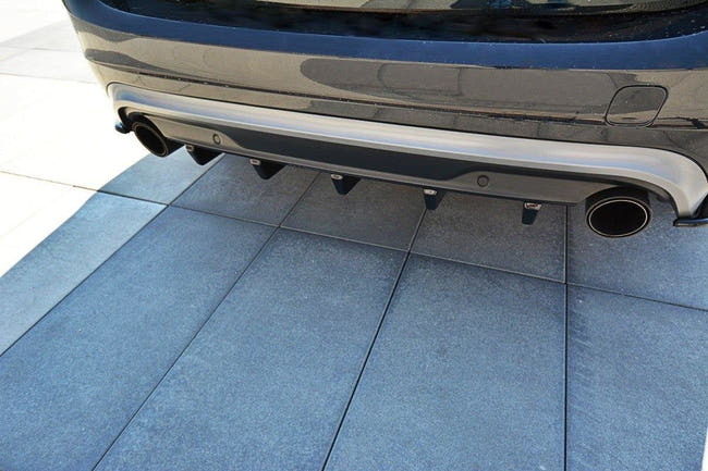 Maxton rear valance til Volvo V60 Polestar Facelift – blank sort – billede 2 af 4