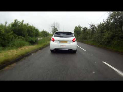 Scorpion cat-back udstødning til Peugeot 208 – resoneret, video