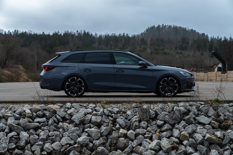 ST XA Gevindundervogn VW Golf 8 – monteret på bil 3